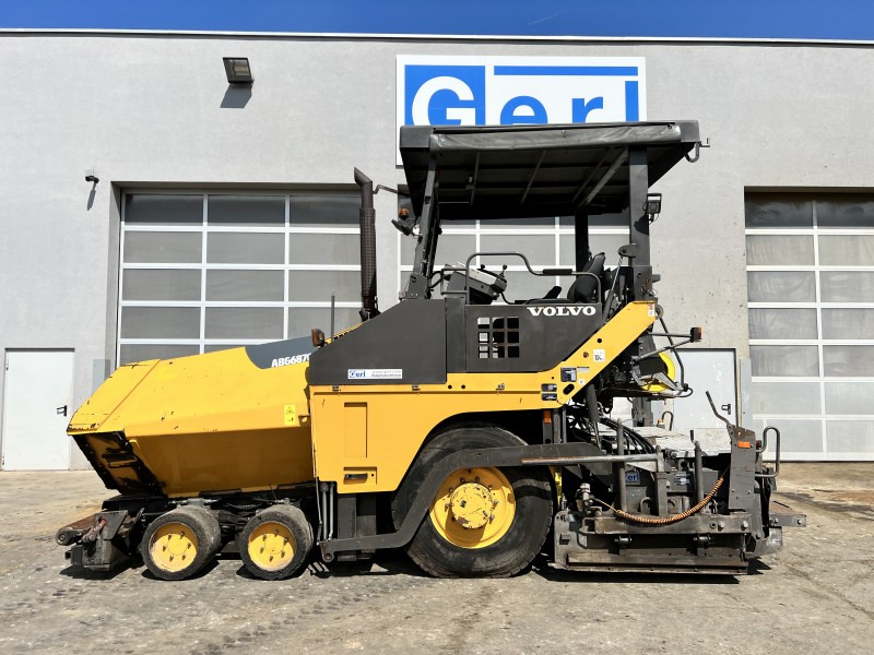 Volvo-ABG 6870 (110867) - Útburkológép: 1 kép. Volvo-ABG 6870 (110867) - Útburkológép: 1 kép.