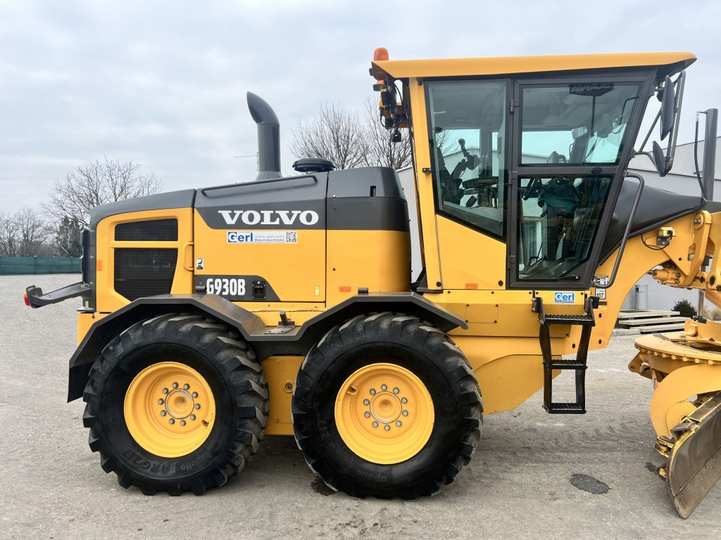 Gréder Volvo G 930 B (111500): 6 kép.