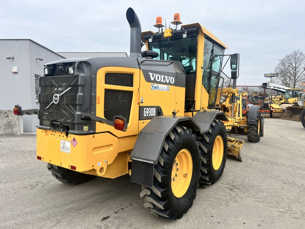 Gréder Volvo G 930 B (111500): 8 kép.