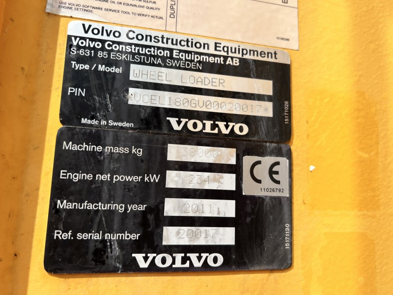 Gumikerekes homlokrakodó Volvo L 180 G HL (110940): 8 kép.