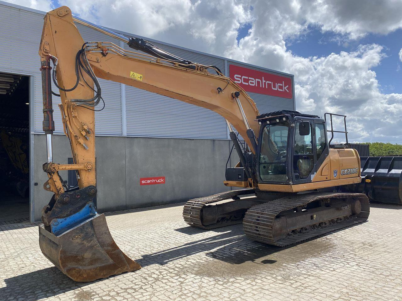 Case CX210C - Lánctalpas kotró: 1 kép. Case CX210C - Lánctalpas kotró: 1 kép.