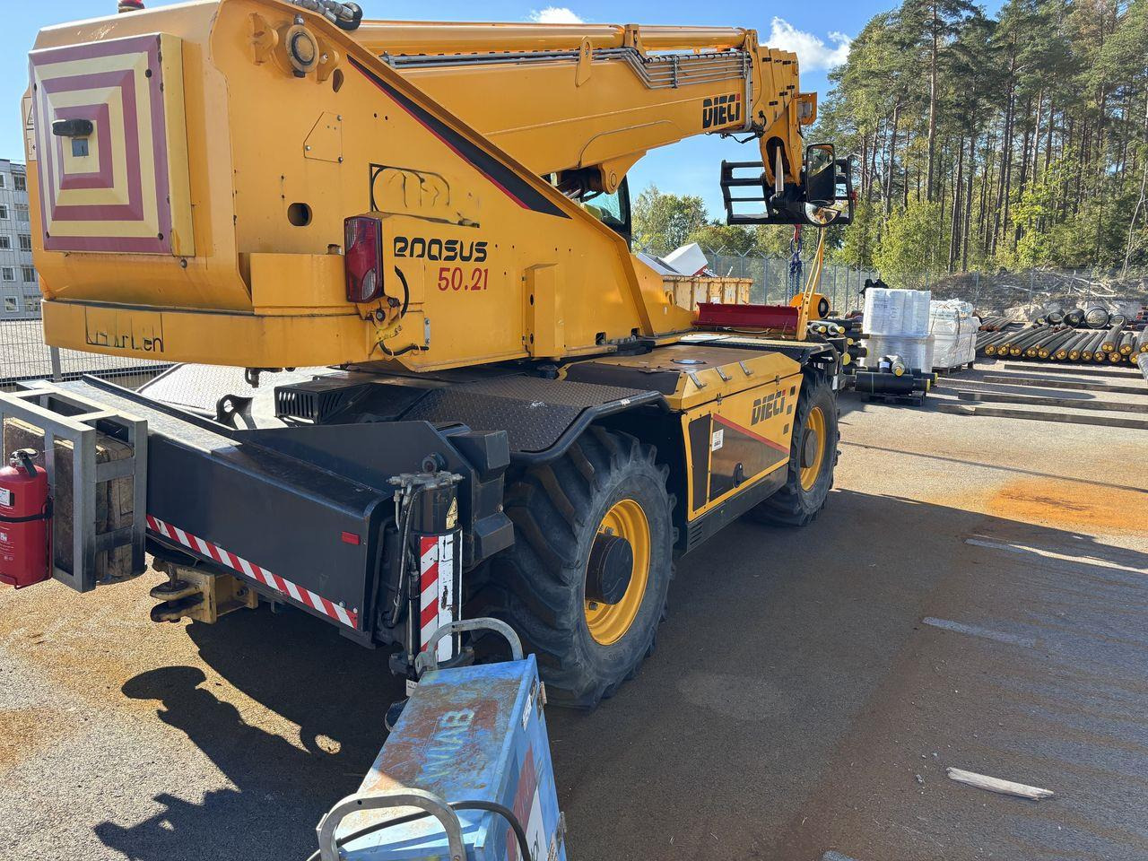 Dieci Pegasus 50.21 - Teleszkópos rakodó: 2 kép. Dieci Pegasus 50.21 - Teleszkópos rakodó: 2 kép.