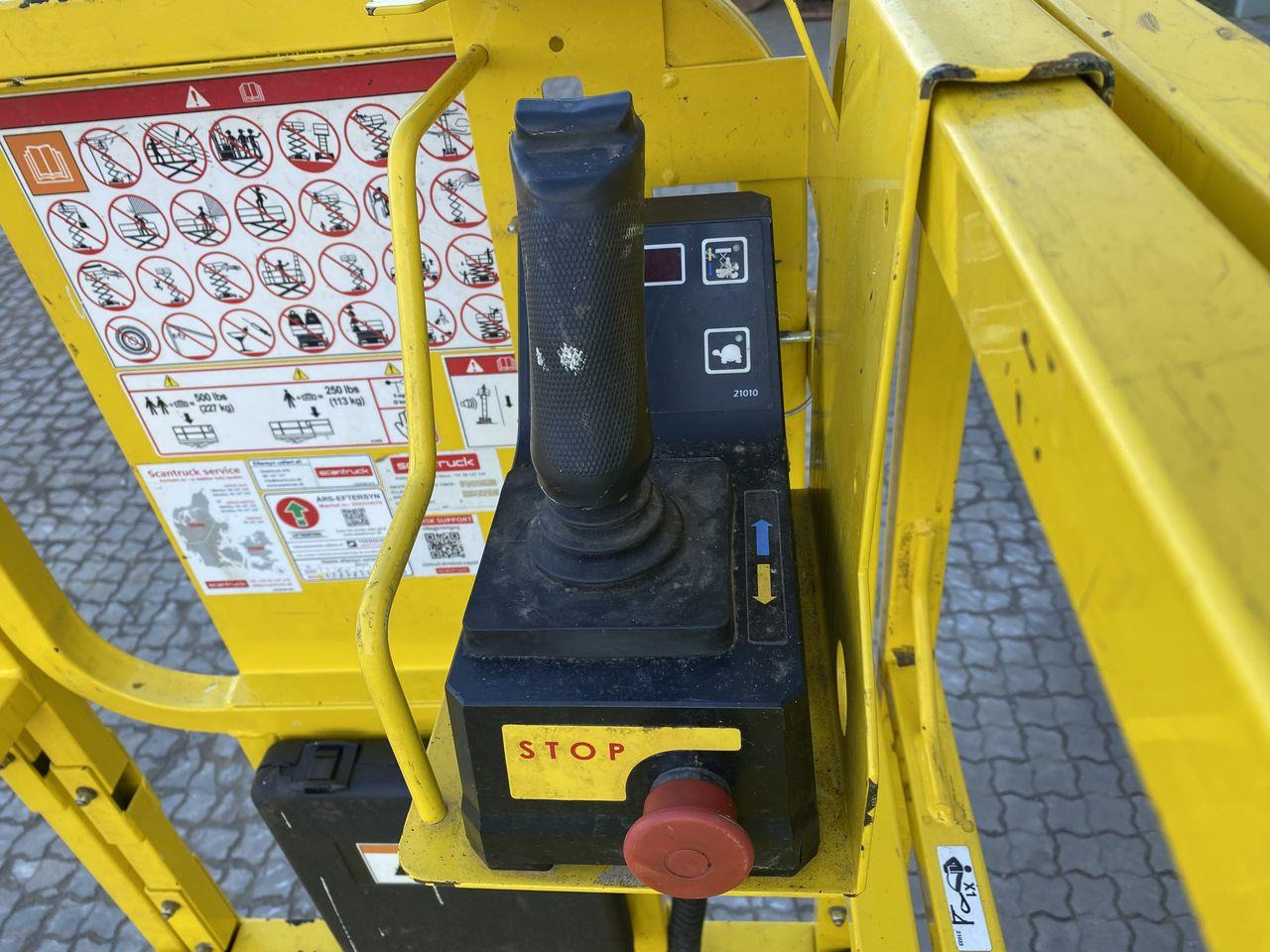 GMG 2632-i - Ollós emelő: 3 kép. GMG 2632-i - Ollós emelő: 3 kép.