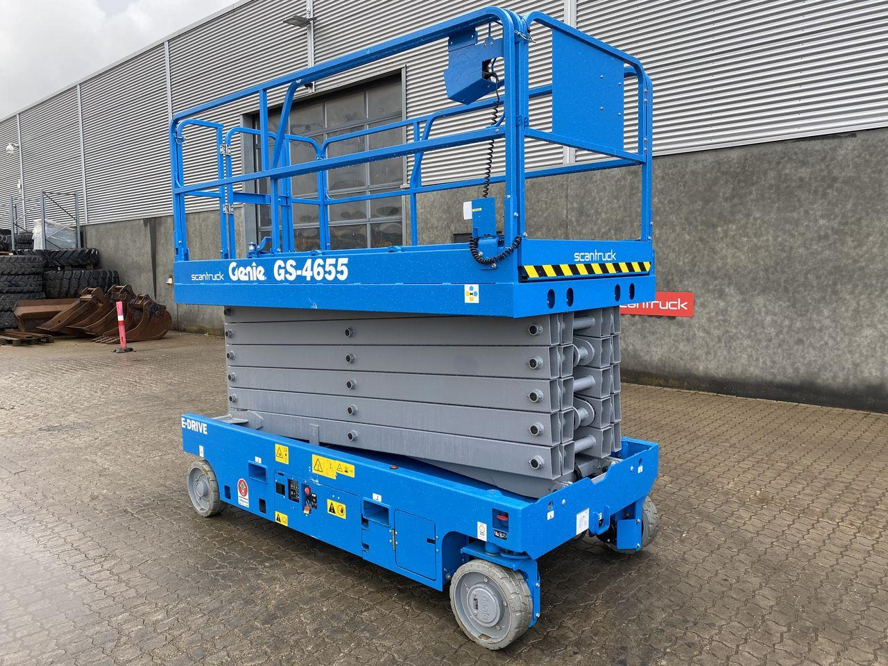 Genie GS4655 - Ollós emelő: 2 kép. Genie GS4655 - Ollós emelő: 2 kép.