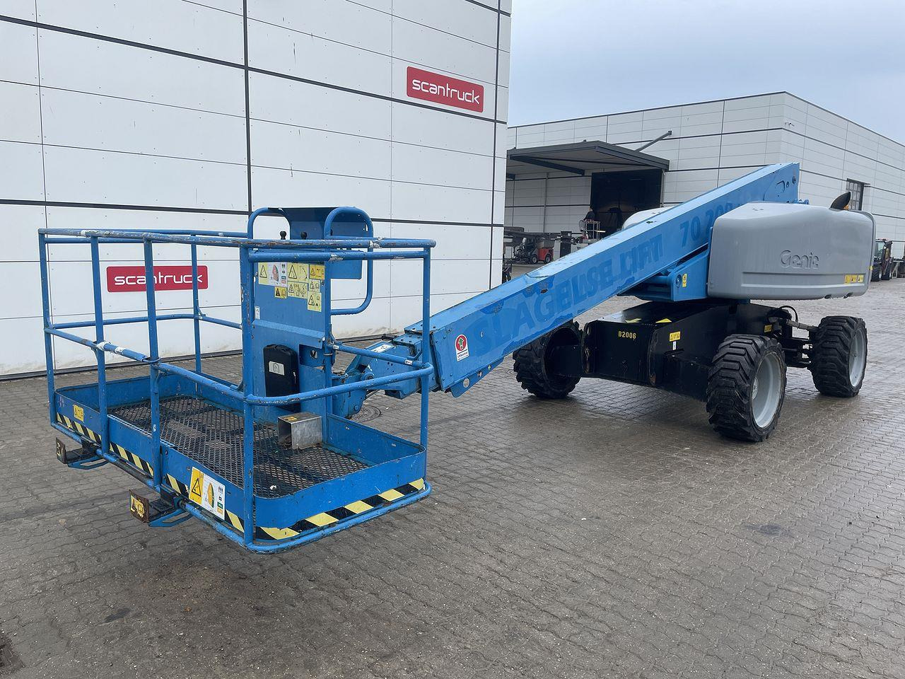 Genie S-60HC - Teleszkópos emelő: 1 kép. Genie S-60HC - Teleszkópos emelő: 1 kép.
