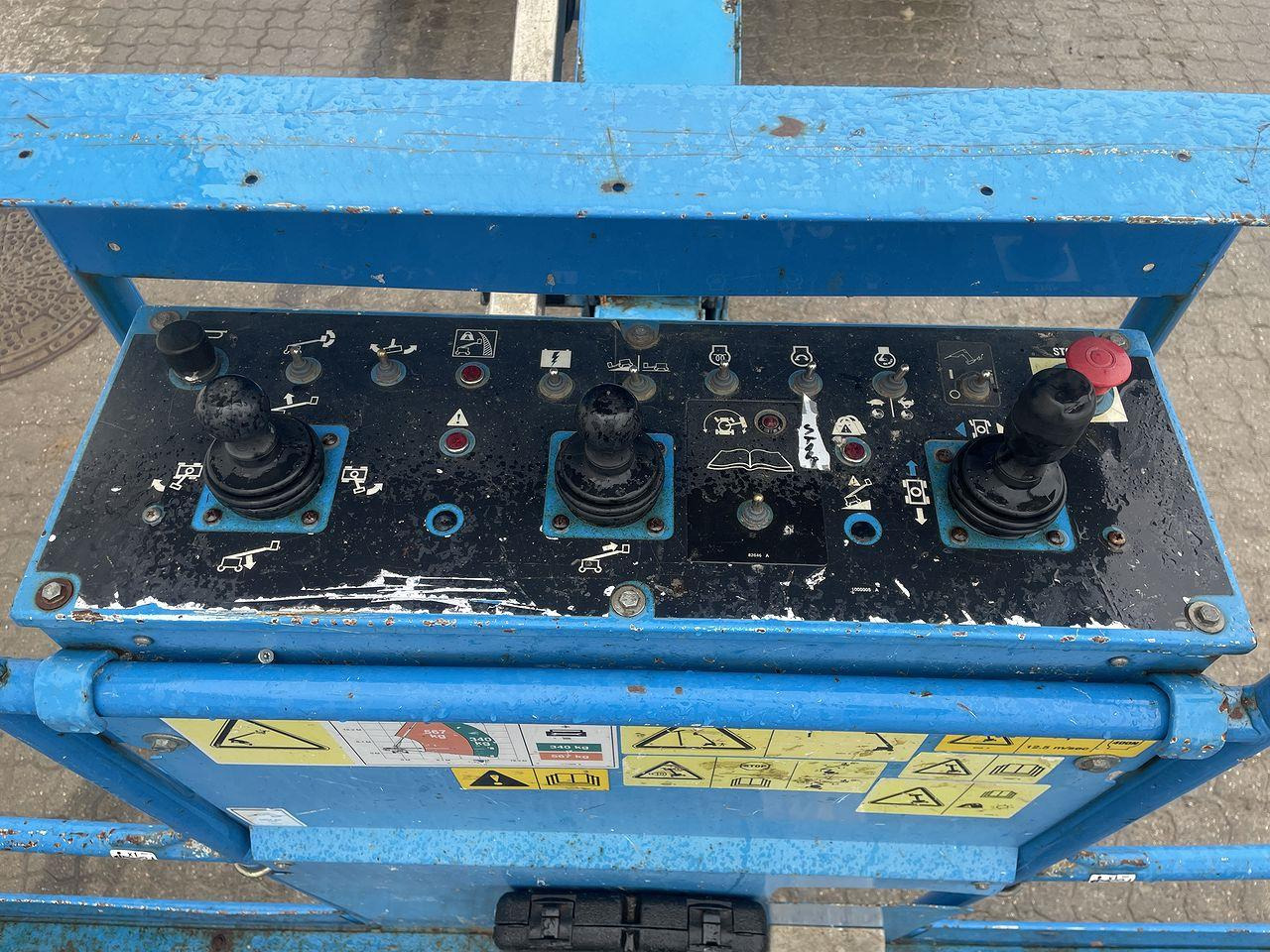 Genie S-60HC - Teleszkópos emelő: 3 kép. Genie S-60HC - Teleszkópos emelő: 3 kép.