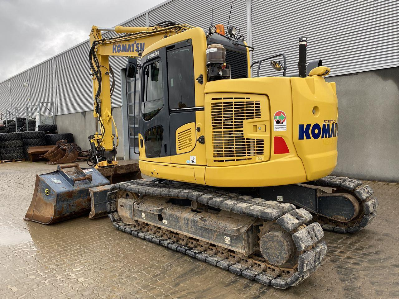 Komatsu PC138US-11 - Lánctalpas kotró: 2 kép. Komatsu PC138US-11 - Lánctalpas kotró: 2 kép.