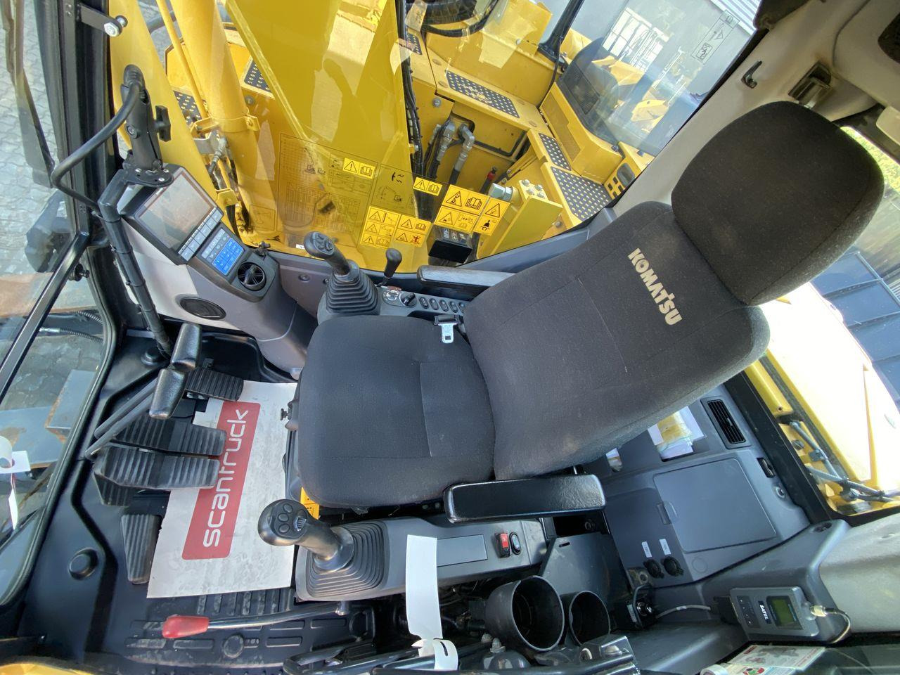 Komatsu PC138US-11 - Lánctalpas kotró: 3 kép. Komatsu PC138US-11 - Lánctalpas kotró: 3 kép.