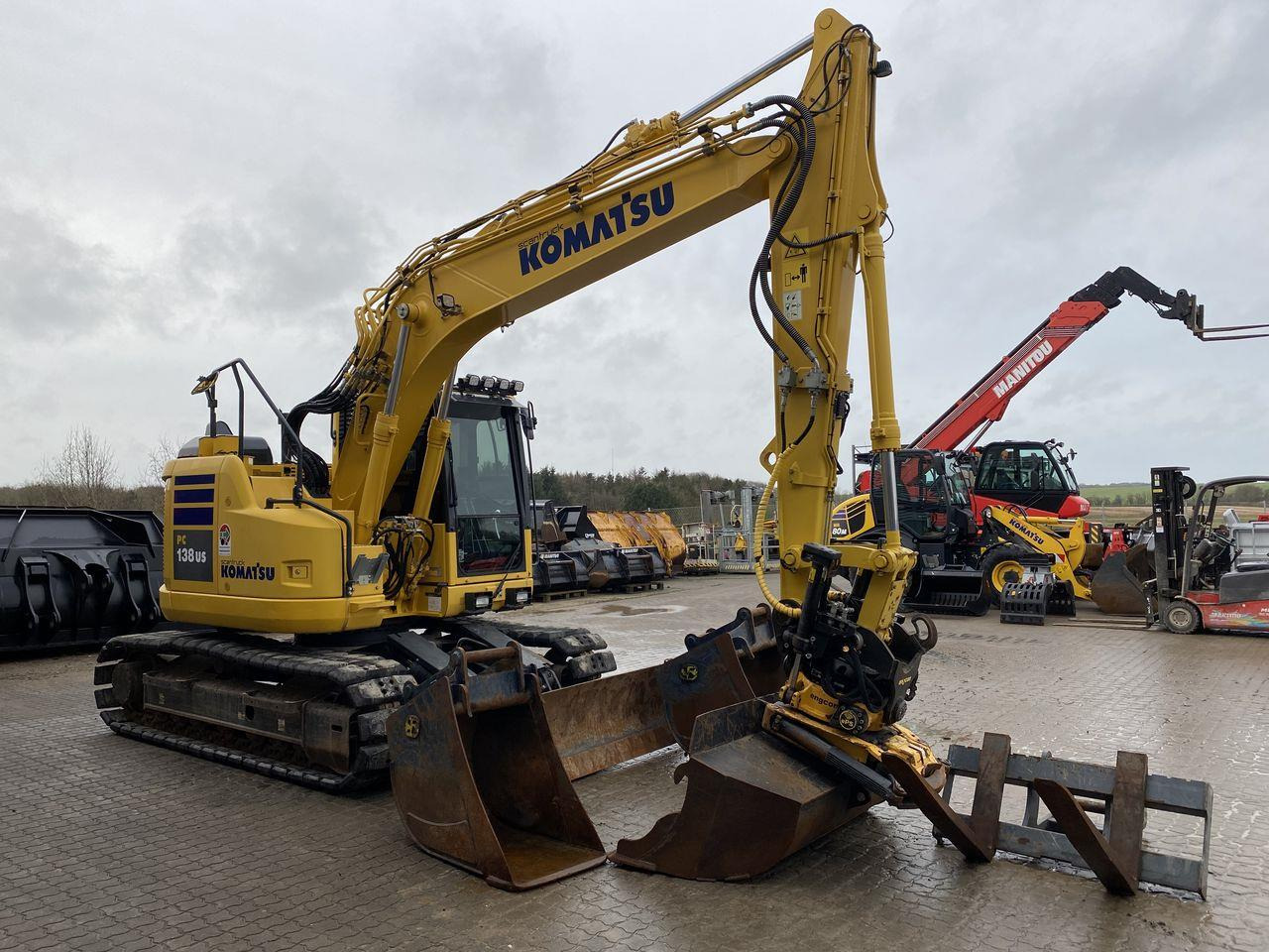 Komatsu PC138US-11 - Lánctalpas kotró: 5 kép. Komatsu PC138US-11 - Lánctalpas kotró: 5 kép.