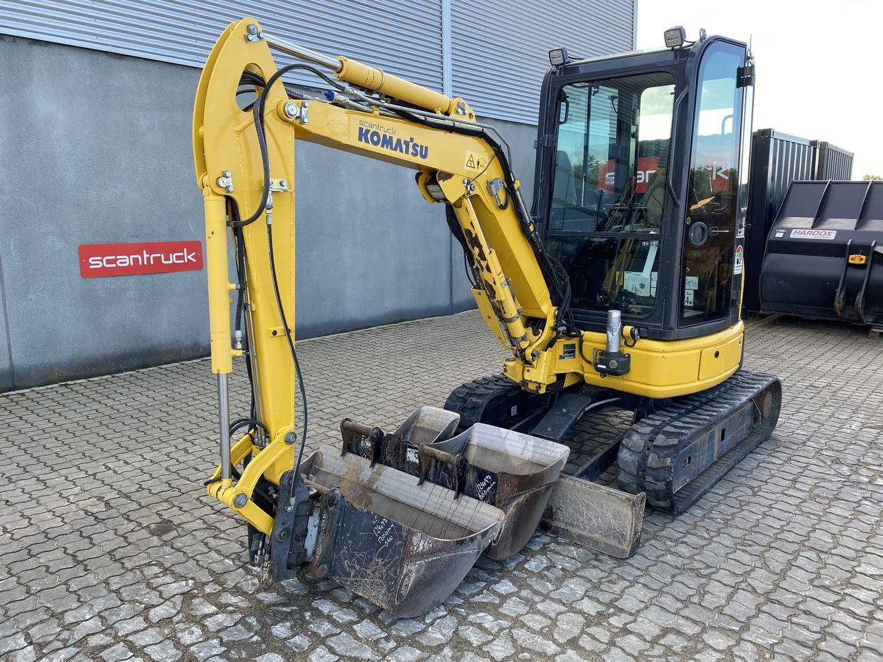 Komatsu PC26MR-3 - Minikotró: 1 kép. Komatsu PC26MR-3 - Minikotró: 1 kép.