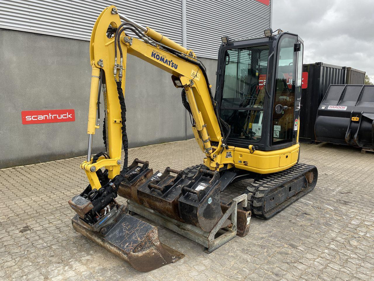 Komatsu PC26MR-3 - Minikotró: 1 kép. Komatsu PC26MR-3 - Minikotró: 1 kép.