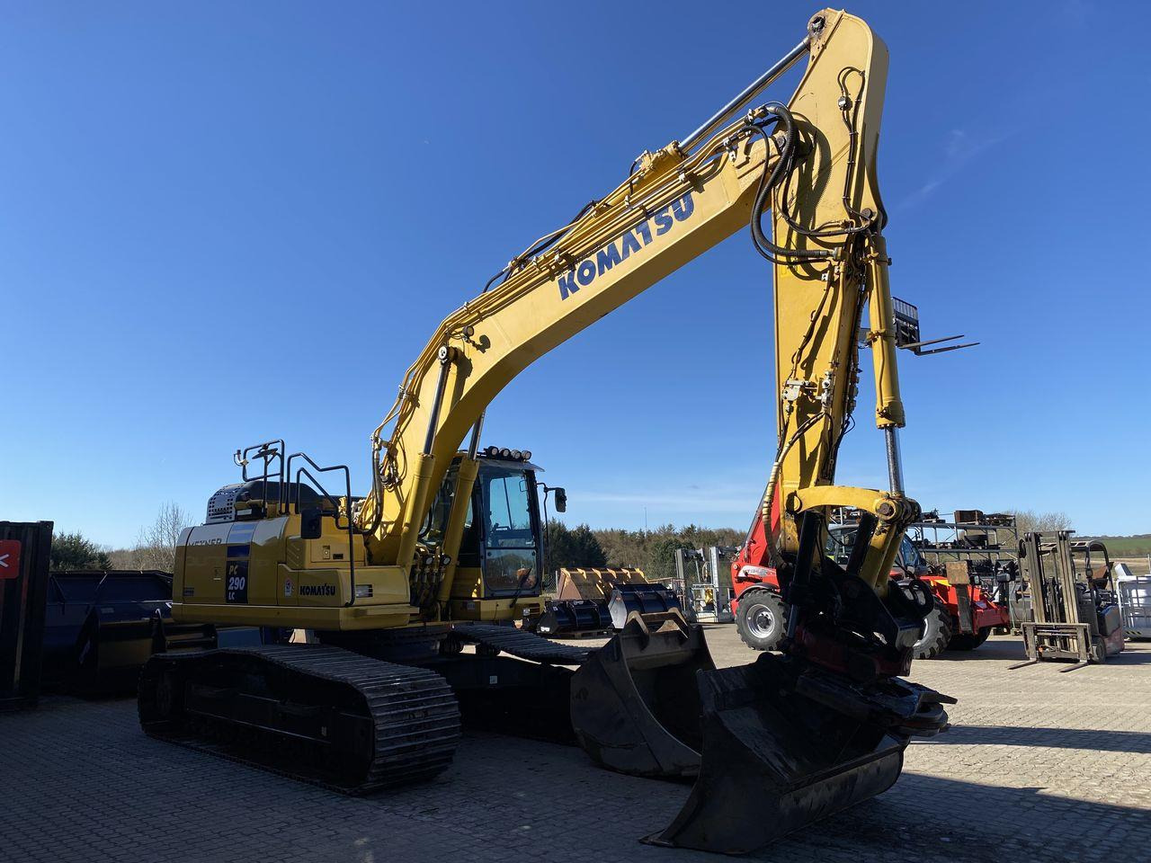 Komatsu PC290LC-11 - Lánctalpas kotró: 5 kép. Komatsu PC290LC-11 - Lánctalpas kotró: 5 kép.