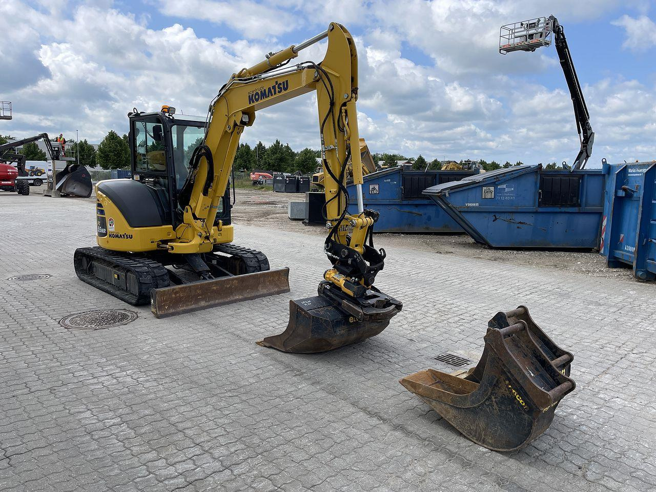 Komatsu PC55MR-5 - S45 - Minikotró: 5 kép. Komatsu PC55MR-5 - S45 - Minikotró: 5 kép.