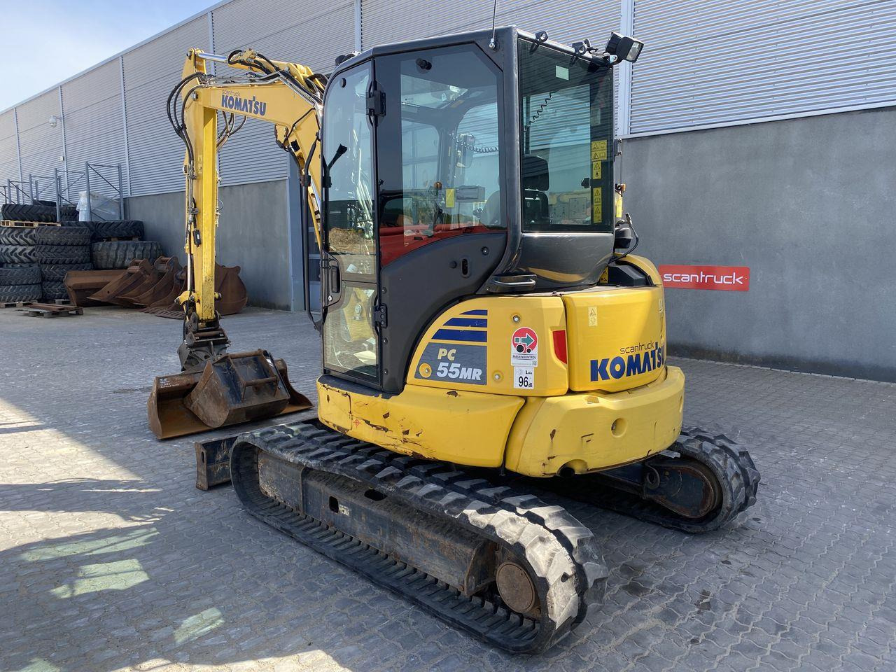 Komatsu PC55MR-5M0 - Minikotró: 2 kép. Komatsu PC55MR-5M0 - Minikotró: 2 kép.