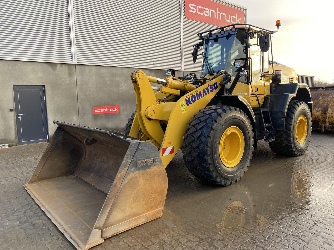 Komatsu WA320-8EO - Gumikerekes homlokrakodó: 1 kép. Komatsu WA320-8EO - Gumikerekes homlokrakodó: 1 kép.