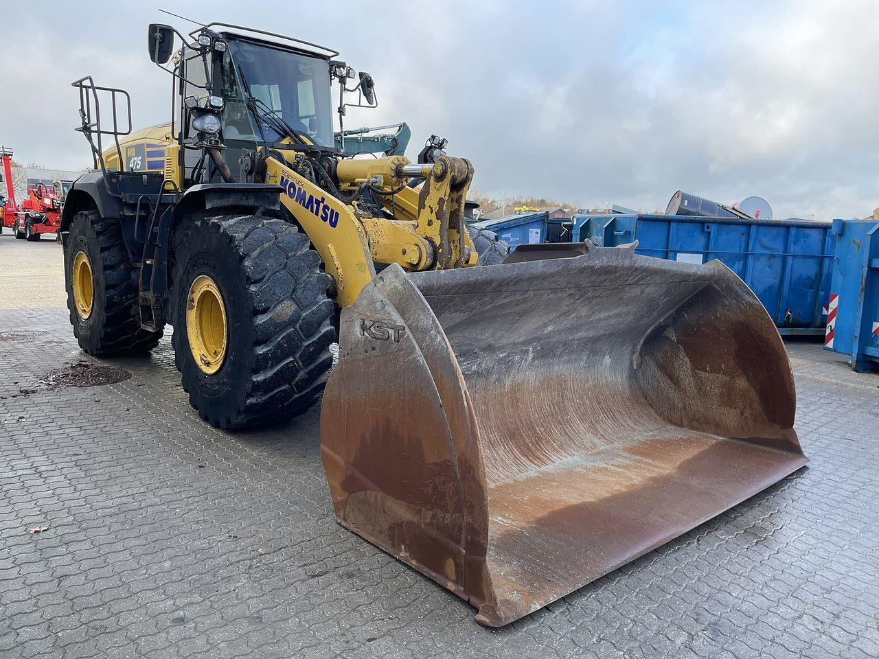 Komatsu WA475-10EO - Gumikerekes homlokrakodó: 5 kép. Komatsu WA475-10EO - Gumikerekes homlokrakodó: 5 kép.