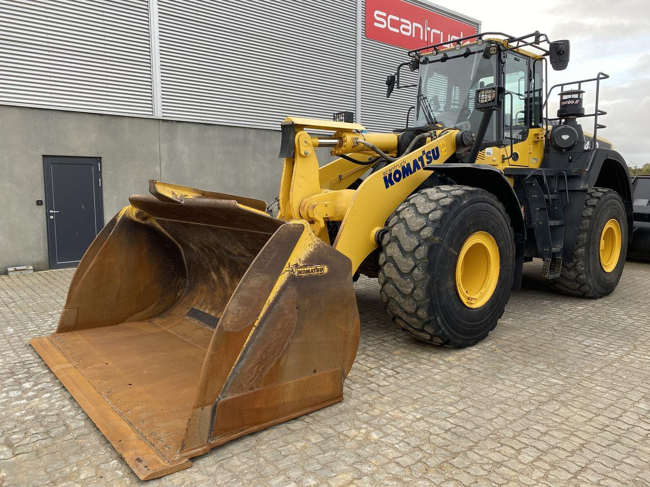 Komatsu WA480-8 - Gumikerekes homlokrakodó: 1 kép. Komatsu WA480-8 - Gumikerekes homlokrakodó: 1 kép.