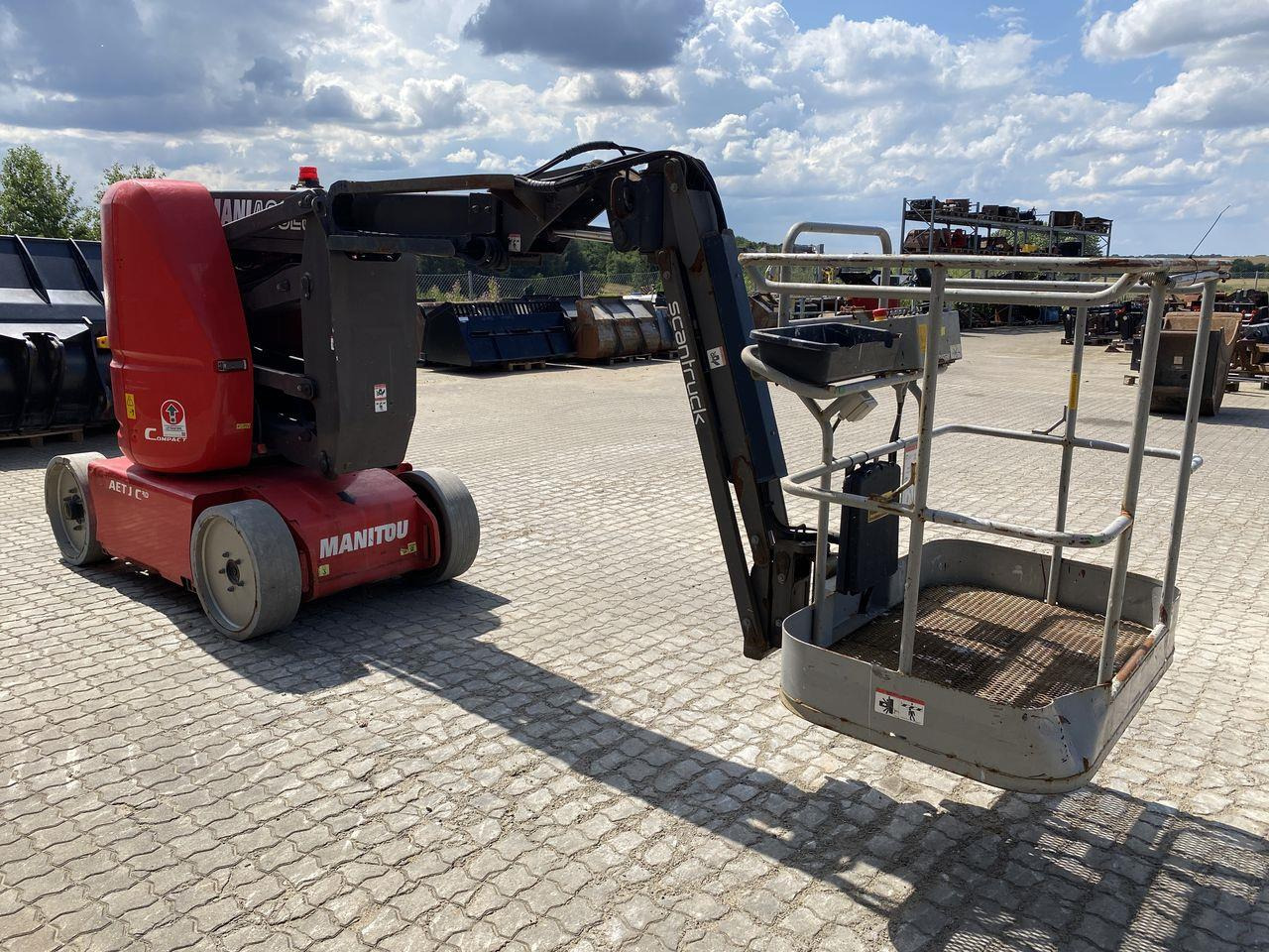 Manitou 120AETJ-COMPACT 3D - Személyemelő: 5 kép. Manitou 120AETJ-COMPACT 3D - Személyemelő: 5 kép.