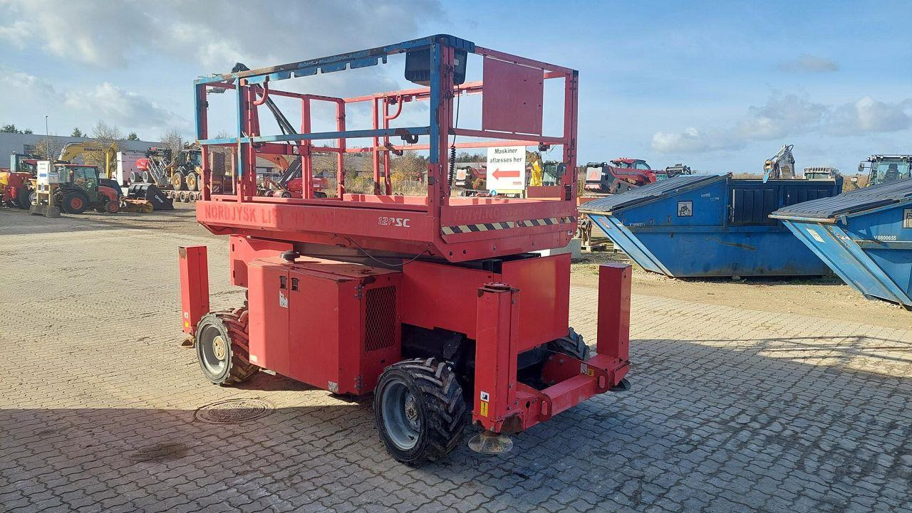 Manitou 120SC - Ollós emelő: 4 kép. Manitou 120SC - Ollós emelő: 4 kép.