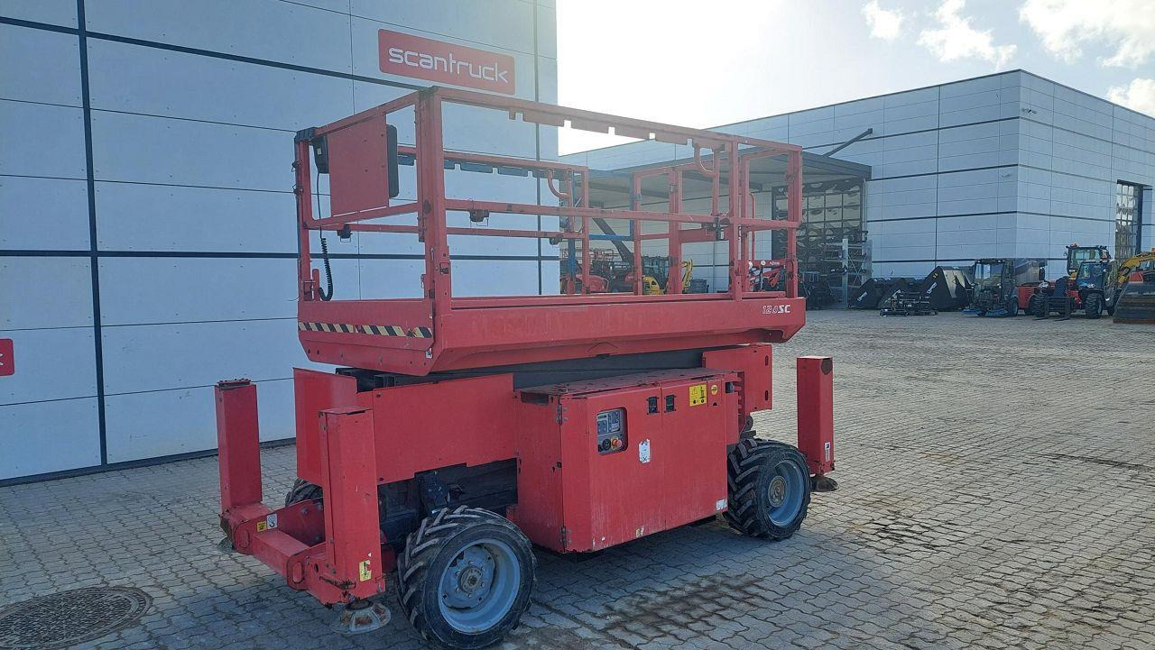Manitou 120SC - Ollós emelő: 1 kép. Manitou 120SC - Ollós emelő: 1 kép.