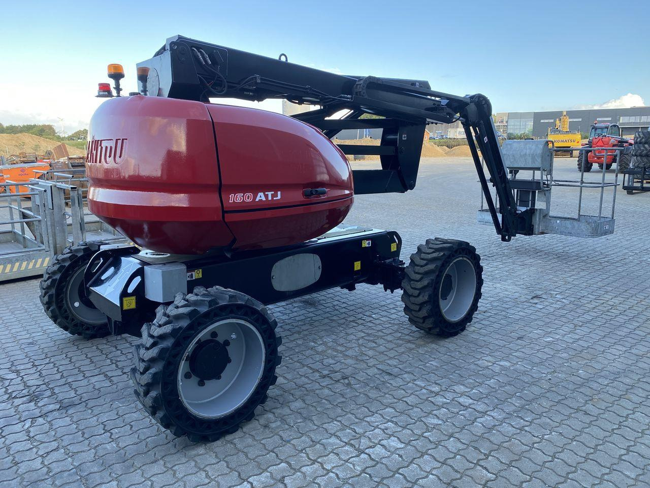 Manitou 160ATJ RC - Személyemelő: 4 kép. Manitou 160ATJ RC - Személyemelő: 4 kép.