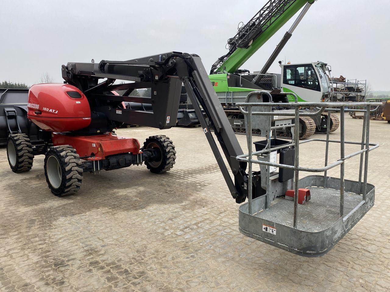 Manitou 160ATJ RC - Személyemelő: 5 kép. Manitou 160ATJ RC - Személyemelő: 5 kép.