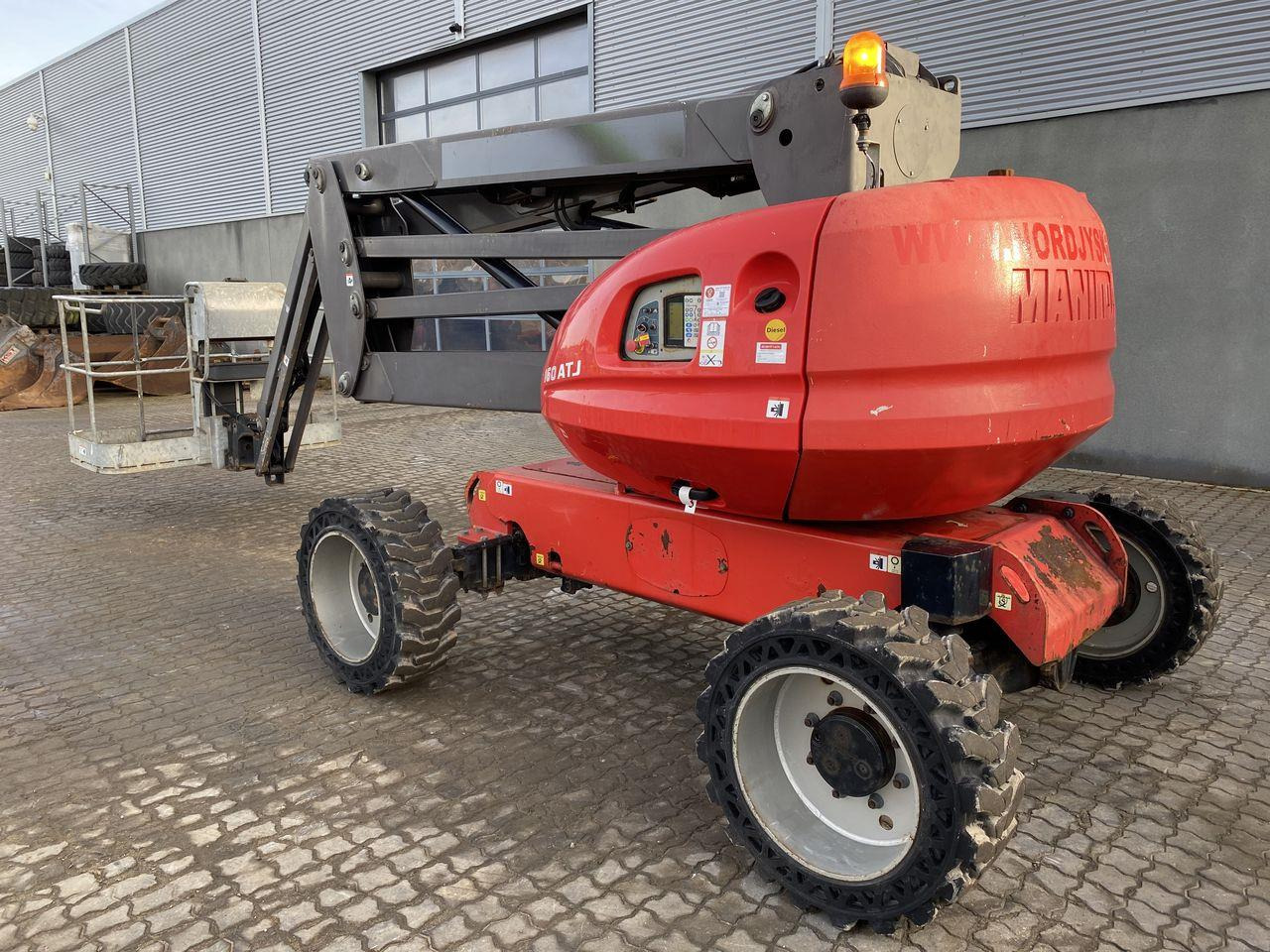 Manitou 160ATJ RC - Személyemelő: 2 kép. Manitou 160ATJ RC - Személyemelő: 2 kép.