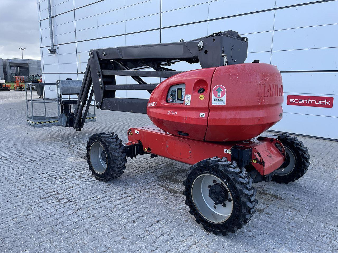 Manitou 160ATJ RC - Személyemelő: 2 kép. Manitou 160ATJ RC - Személyemelő: 2 kép.