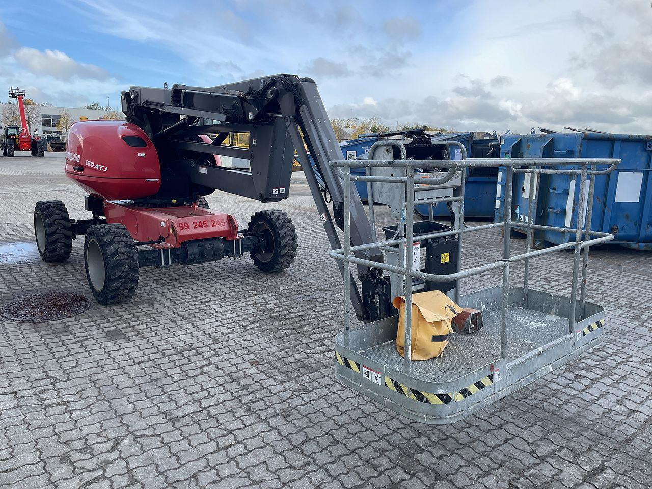 Manitou 160ATJ RC - Személyemelő: 5 kép. Manitou 160ATJ RC - Személyemelő: 5 kép.