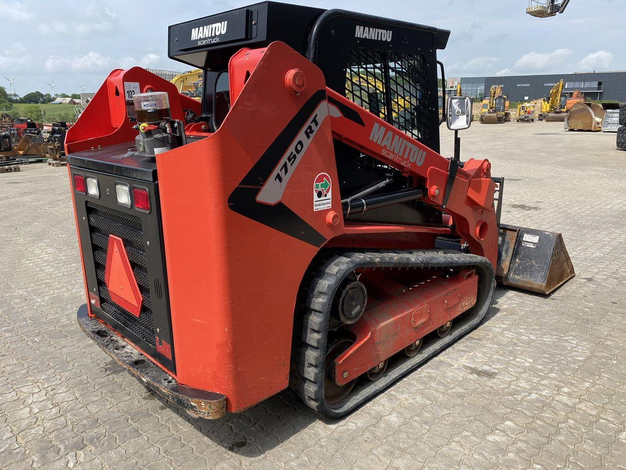 Manitou 1750RT NXT3 - Mini homlokrakodó: 4 kép. Manitou 1750RT NXT3 - Mini homlokrakodó: 4 kép.