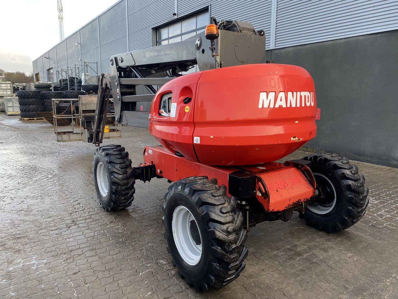 Manitou 180ATJ 2 RC - Személyemelő: 2 kép. Manitou 180ATJ 2 RC - Személyemelő: 2 kép.
