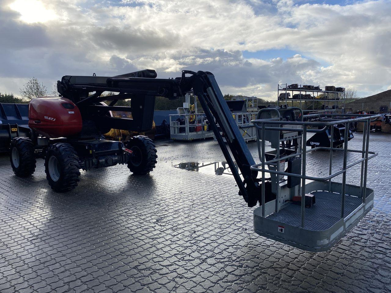 Manitou 180ATJ 2 RC - Személyemelő: 5 kép. Manitou 180ATJ 2 RC - Személyemelő: 5 kép.