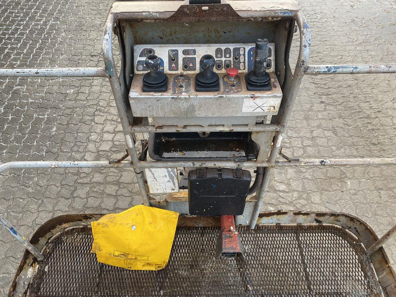 Manitou 180ATJ 2 RC - Személyemelő: 3 kép. Manitou 180ATJ 2 RC - Személyemelő: 3 kép.