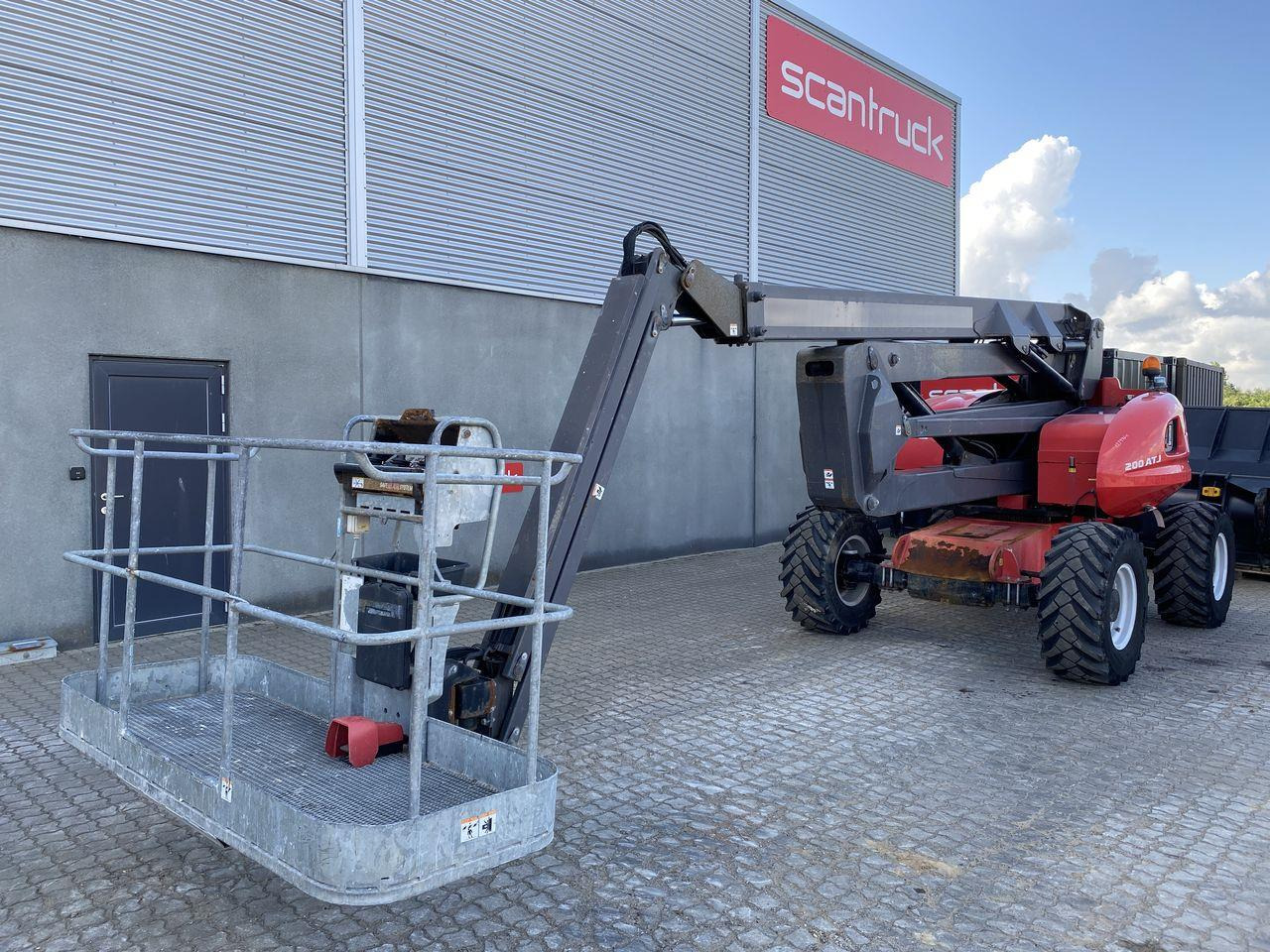 Manitou 200ATJ RC - Személyemelő: 1 kép. Manitou 200ATJ RC - Személyemelő: 1 kép.