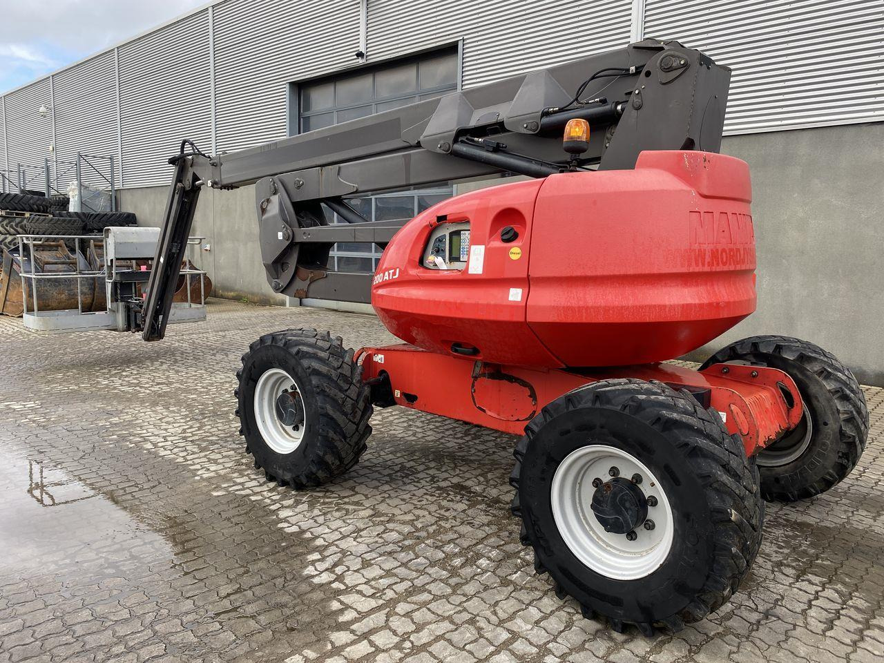 Manitou 200ATJ RC - Személyemelő: 2 kép. Manitou 200ATJ RC - Személyemelő: 2 kép.
