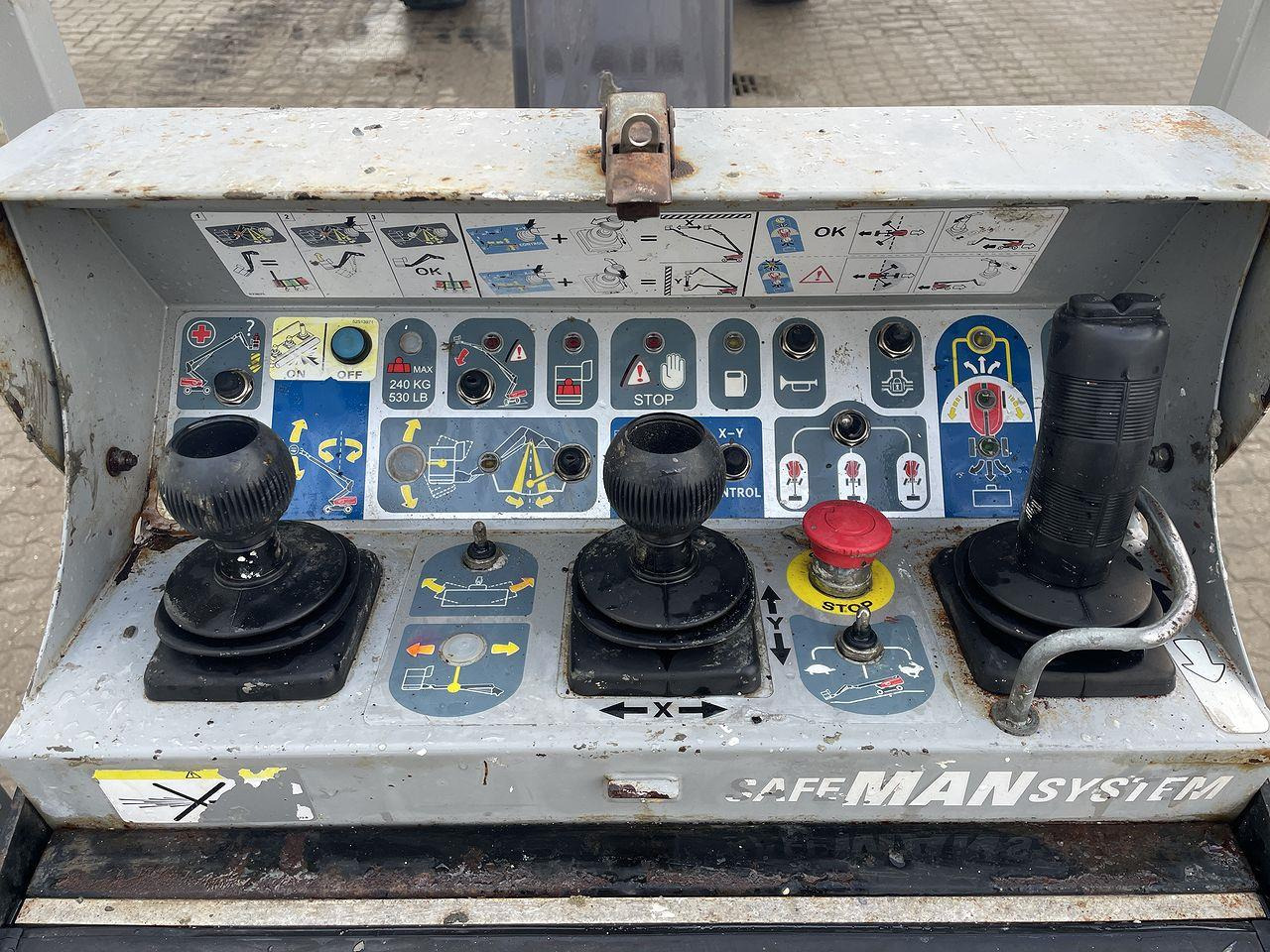 Manitou 260TJ - Személyemelő: 3 kép. Manitou 260TJ - Személyemelő: 3 kép.