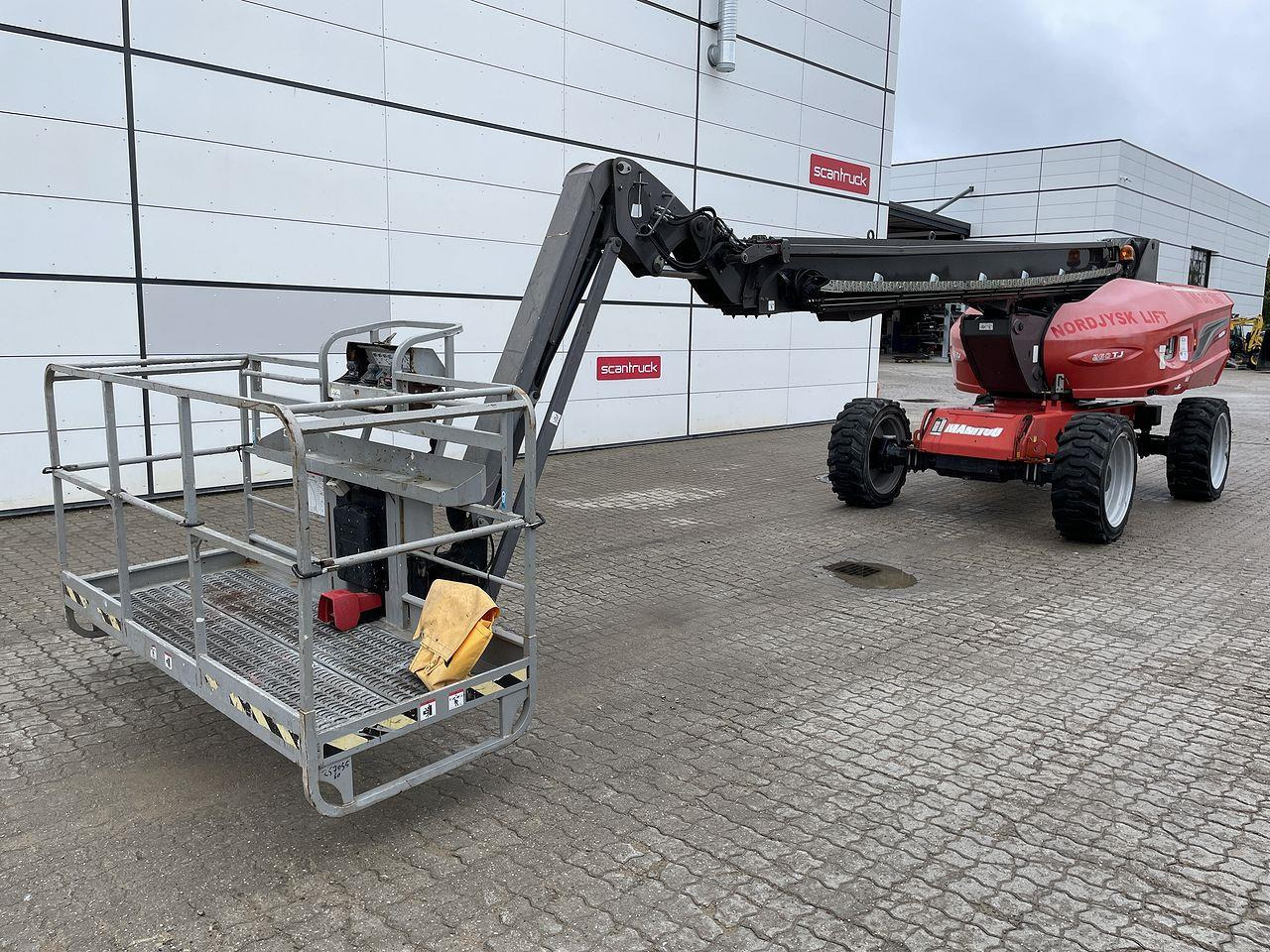 Manitou 260TJ - Teleszkópos emelő: 1 kép. Manitou 260TJ - Teleszkópos emelő: 1 kép.
