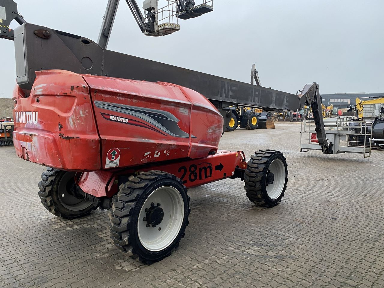 Manitou 280TJ - Személyemelő: 4 kép. Manitou 280TJ - Személyemelő: 4 kép.