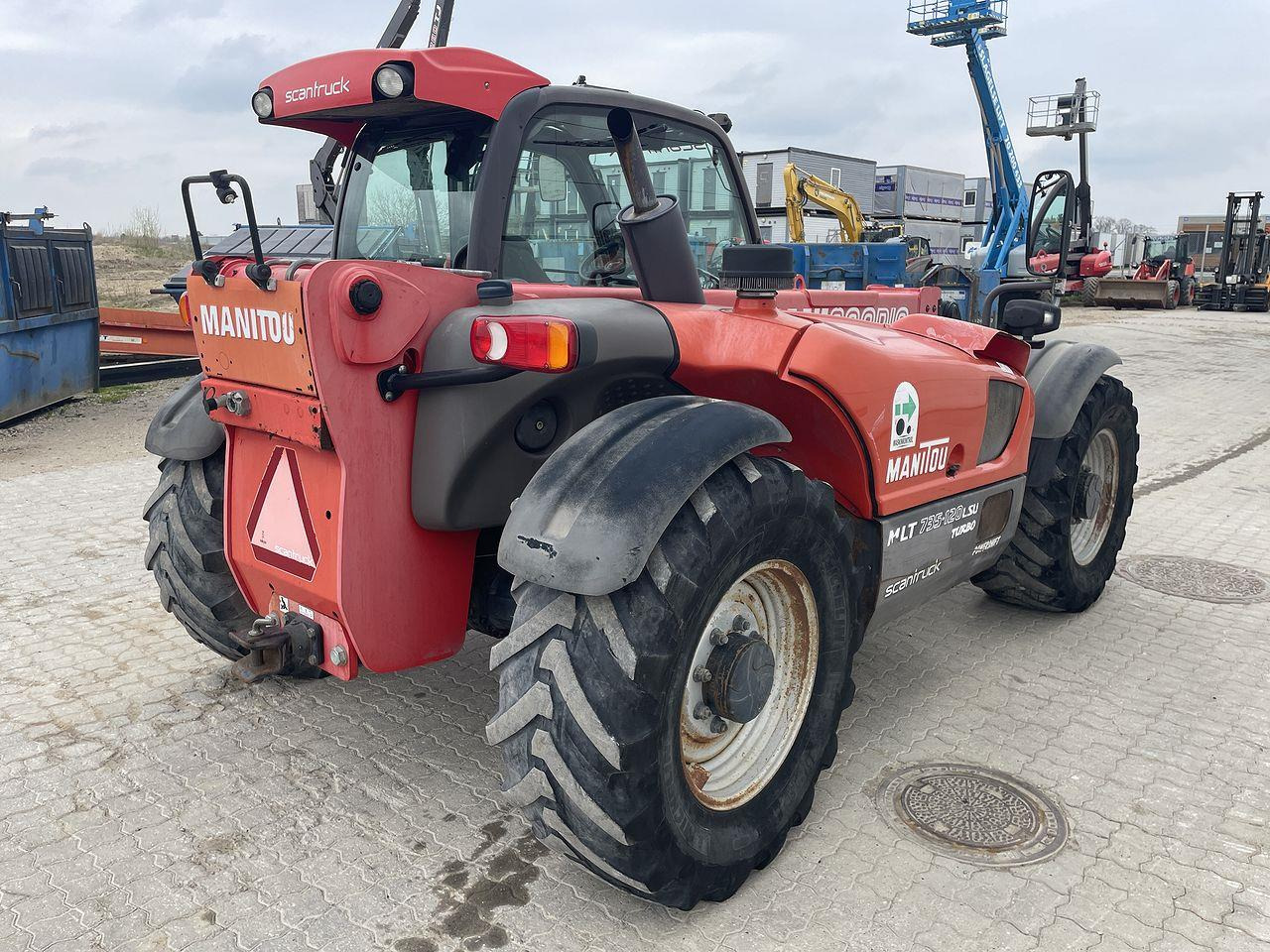 Manitou MLT735-120LSUPS - Teleszkópos rakodó: 4 kép. Manitou MLT735-120LSUPS - Teleszkópos rakodó: 4 kép.
