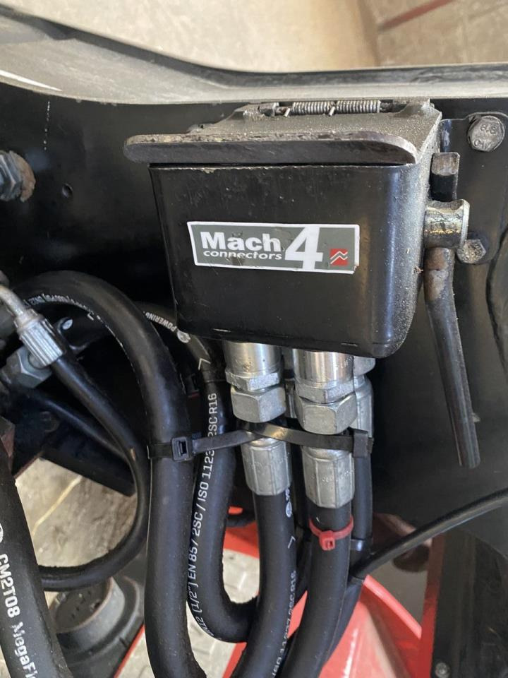 Manitou MLT735-120PS Elite - Teleszkópos rakodó: 5 kép. Manitou MLT735-120PS Elite - Teleszkópos rakodó: 5 kép.