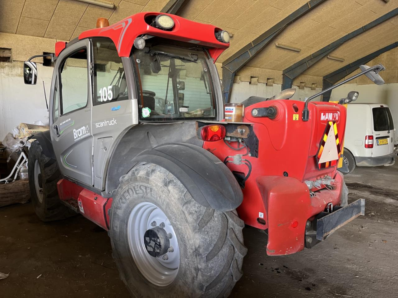 Manitou MLT840-145PS ELITE - Teleszkópos rakodó: 3 kép. Manitou MLT840-145PS ELITE - Teleszkópos rakodó: 3 kép.
