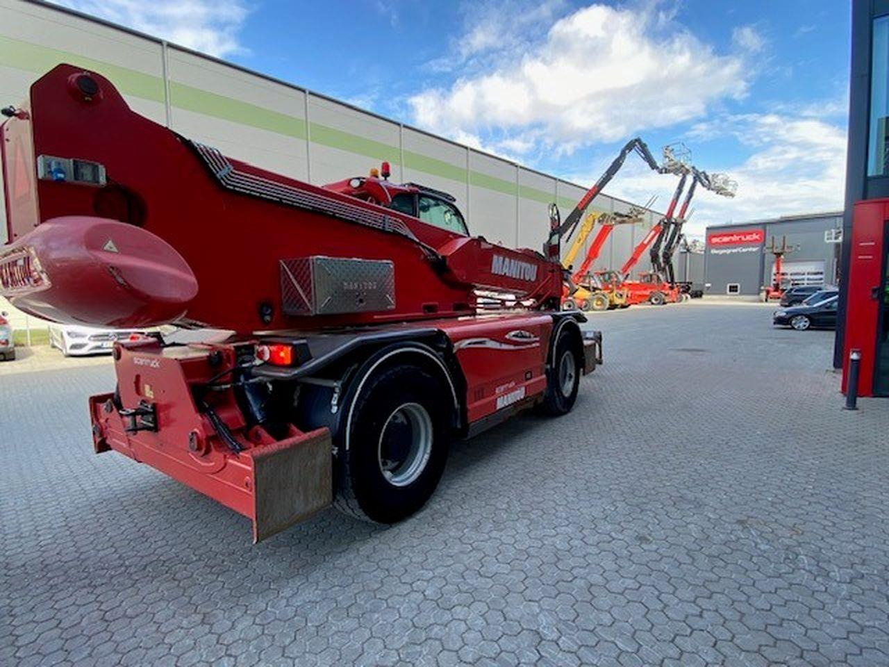 Manitou MRT2470 P+ - Teleszkópos rakodó: 3 kép. Manitou MRT2470 P+ - Teleszkópos rakodó: 3 kép.