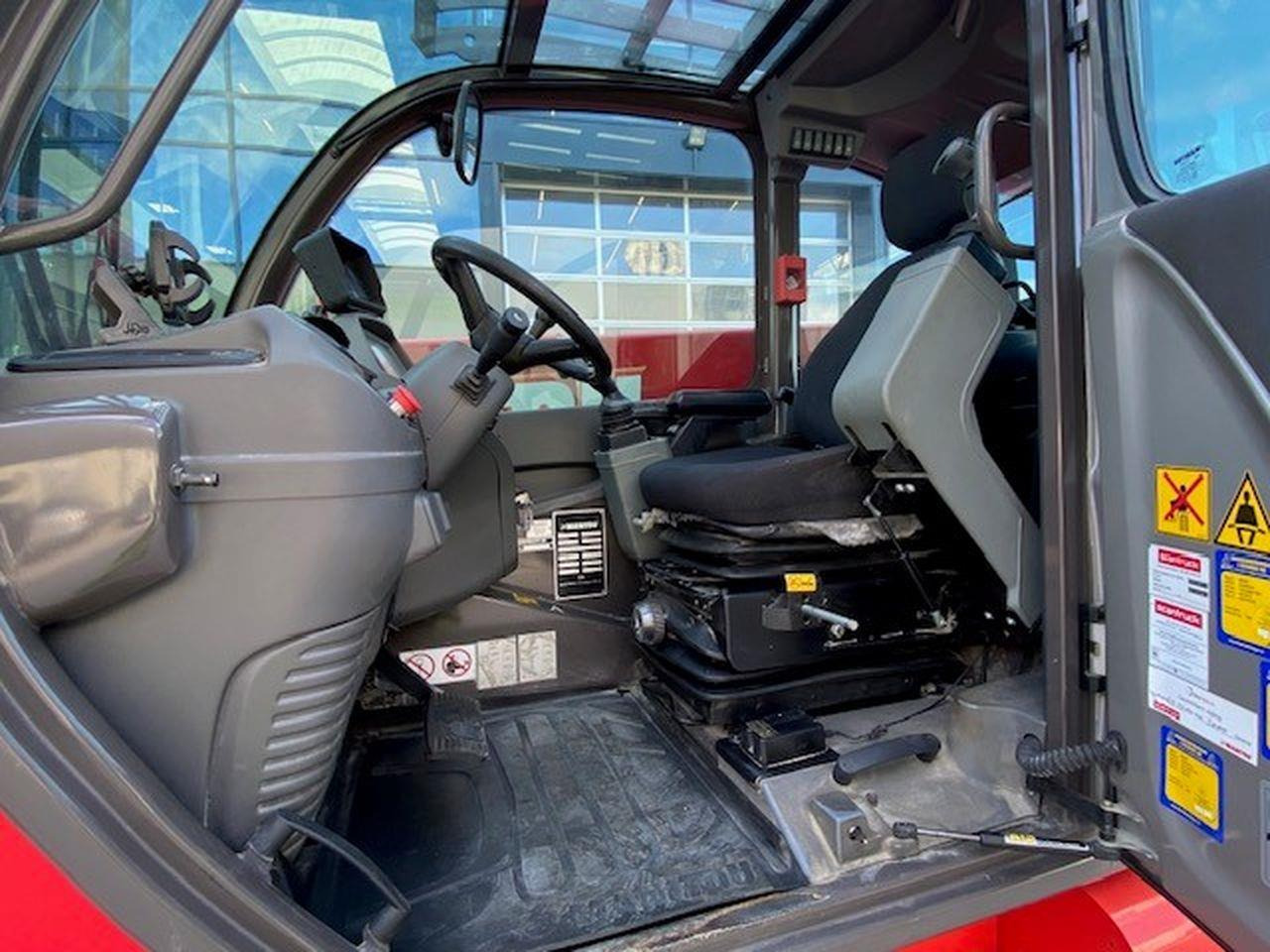Manitou MRT2470 P+ - Teleszkópos rakodó: 5 kép. Manitou MRT2470 P+ - Teleszkópos rakodó: 5 kép.