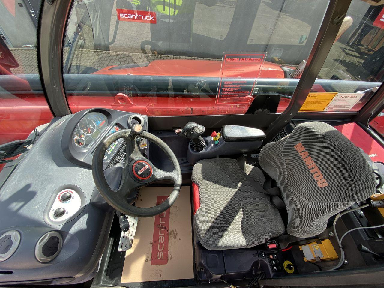 Manitou MT1440A ST3B - Teleszkópos rakodó: 3 kép. Manitou MT1440A ST3B - Teleszkópos rakodó: 3 kép.