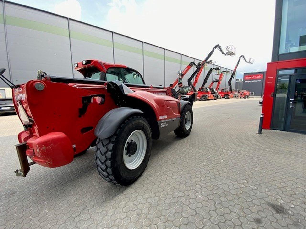 Manitou MT1840 COMFORT ST4 - Teleszkópos rakodó: 3 kép. Manitou MT1840 COMFORT ST4 - Teleszkópos rakodó: 3 kép.