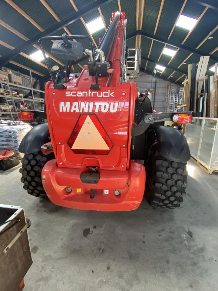 Manitou MT1840A ST4 - Teleszkópos rakodó: 4 kép. Manitou MT1840A ST4 - Teleszkópos rakodó: 4 kép.