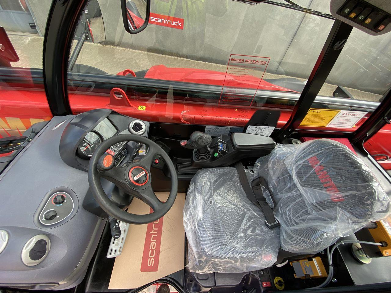 Manitou MT1840A ST5 - Teleszkópos rakodó: 3 kép. Manitou MT1840A ST5 - Teleszkópos rakodó: 3 kép.