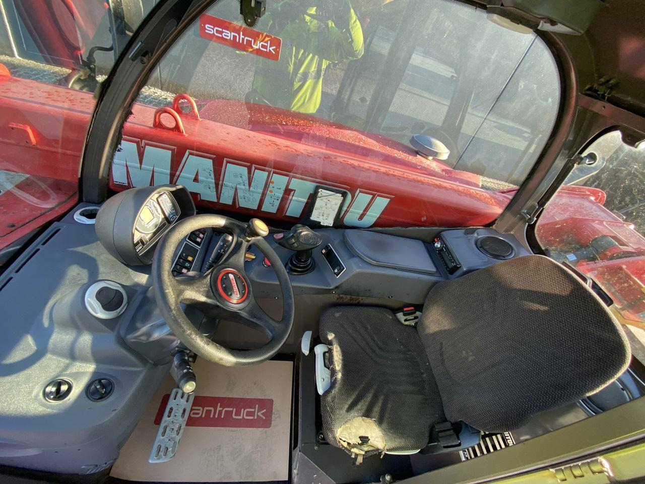 Manitou MT625H Comfort - Teleszkópos rakodó: 3 kép. Manitou MT625H Comfort - Teleszkópos rakodó: 3 kép.