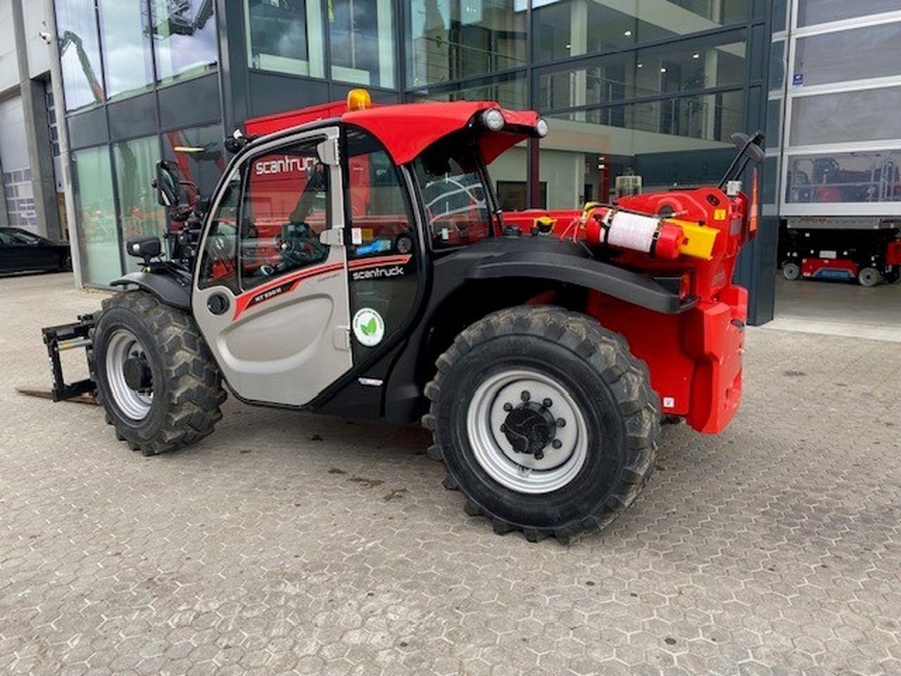 Manitou MT930H Comfort - Teleszkópos rakodó: 2 kép. Manitou MT930H Comfort - Teleszkópos rakodó: 2 kép.