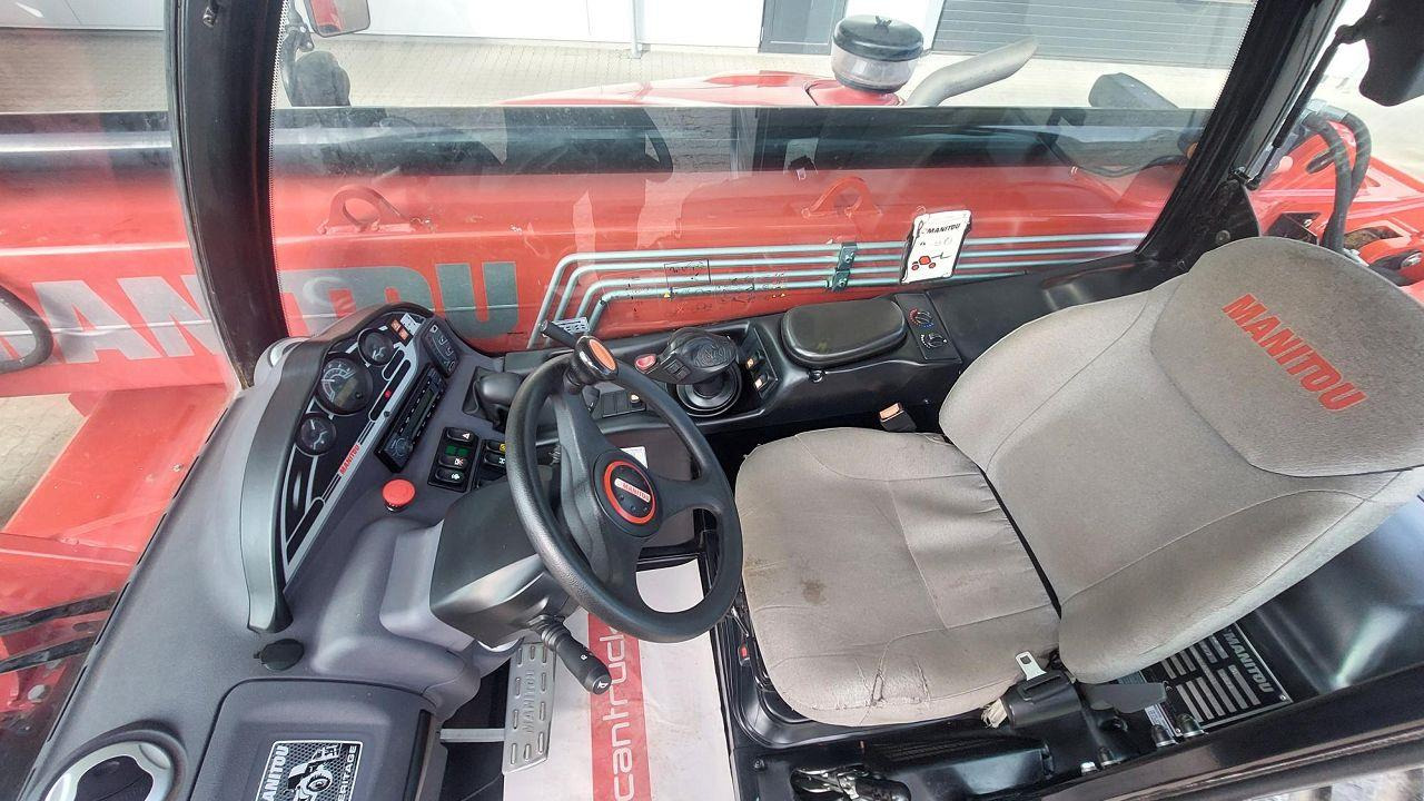 Manitou MT933 EASY COMFORT - Teleszkópos rakodó: 3 kép. Manitou MT933 EASY COMFORT - Teleszkópos rakodó: 3 kép.